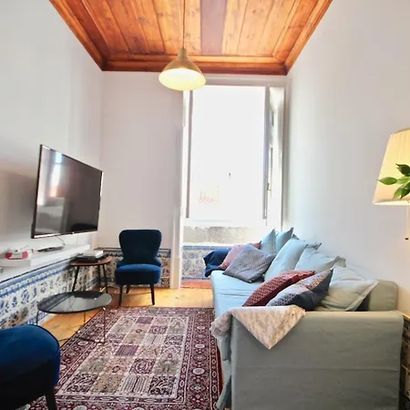 Akicity Alfama Azure Apartment