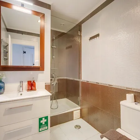 Apartment Akicity Alfama Azure